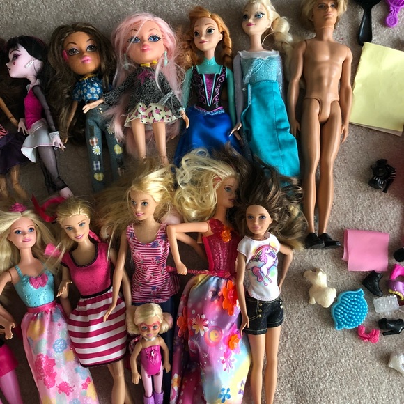 monster high bratz dolls